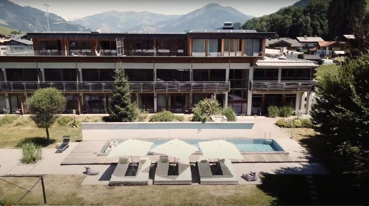 Active By Leitner'S Hotel Kaprun Bagian luar foto