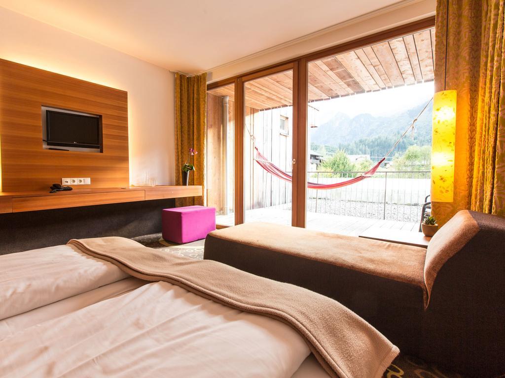 Active By Leitner'S Hotel Kaprun Bagian luar foto