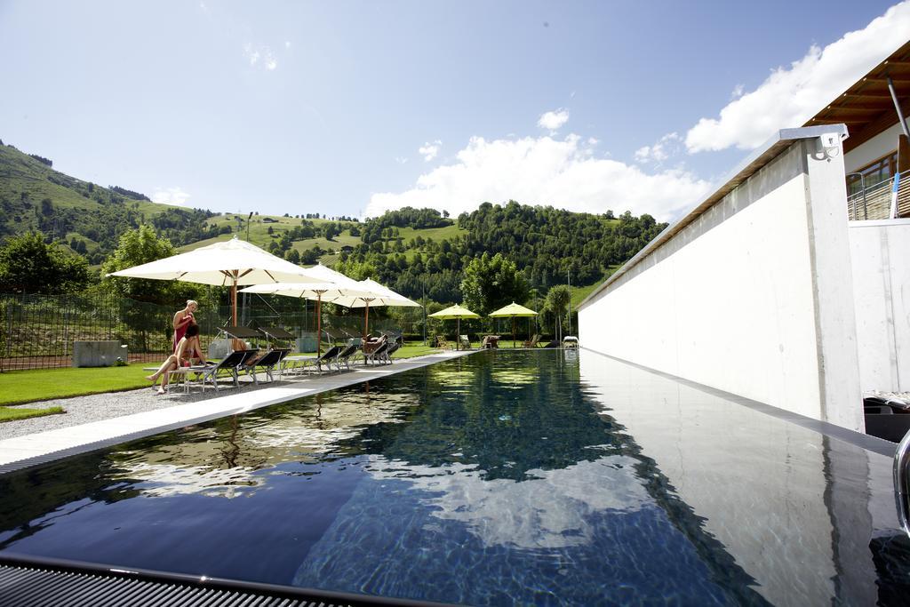 Active By Leitner'S Hotel Kaprun Bagian luar foto