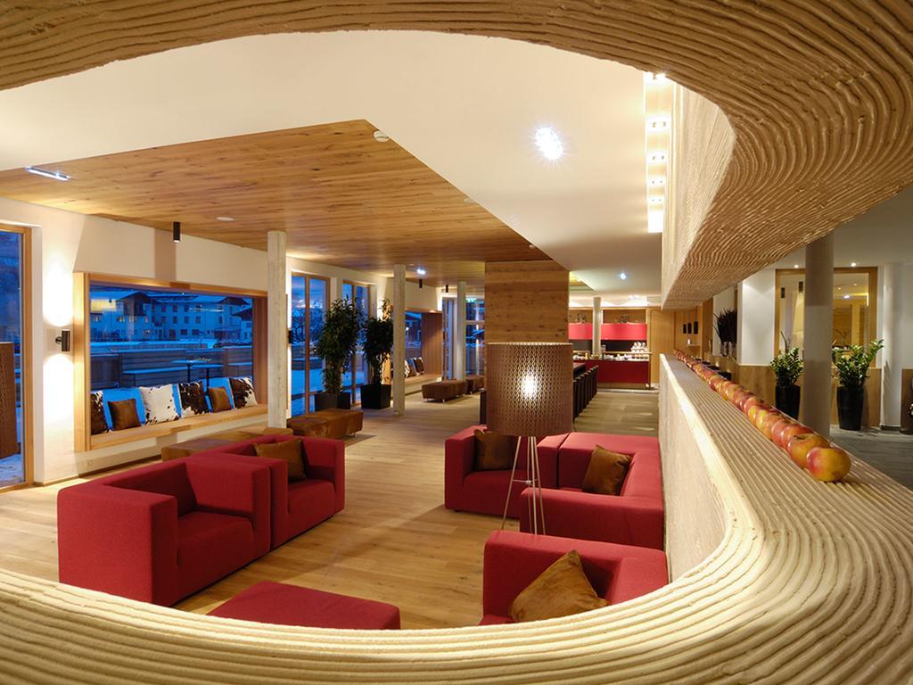 Active By Leitner'S Hotel Kaprun Bagian luar foto