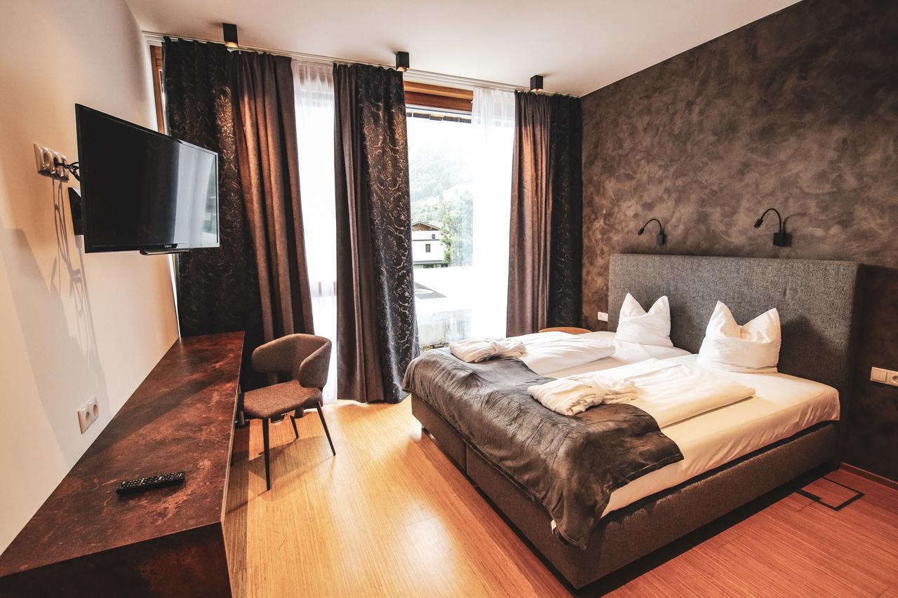 Active By Leitner'S Hotel Kaprun Bagian luar foto