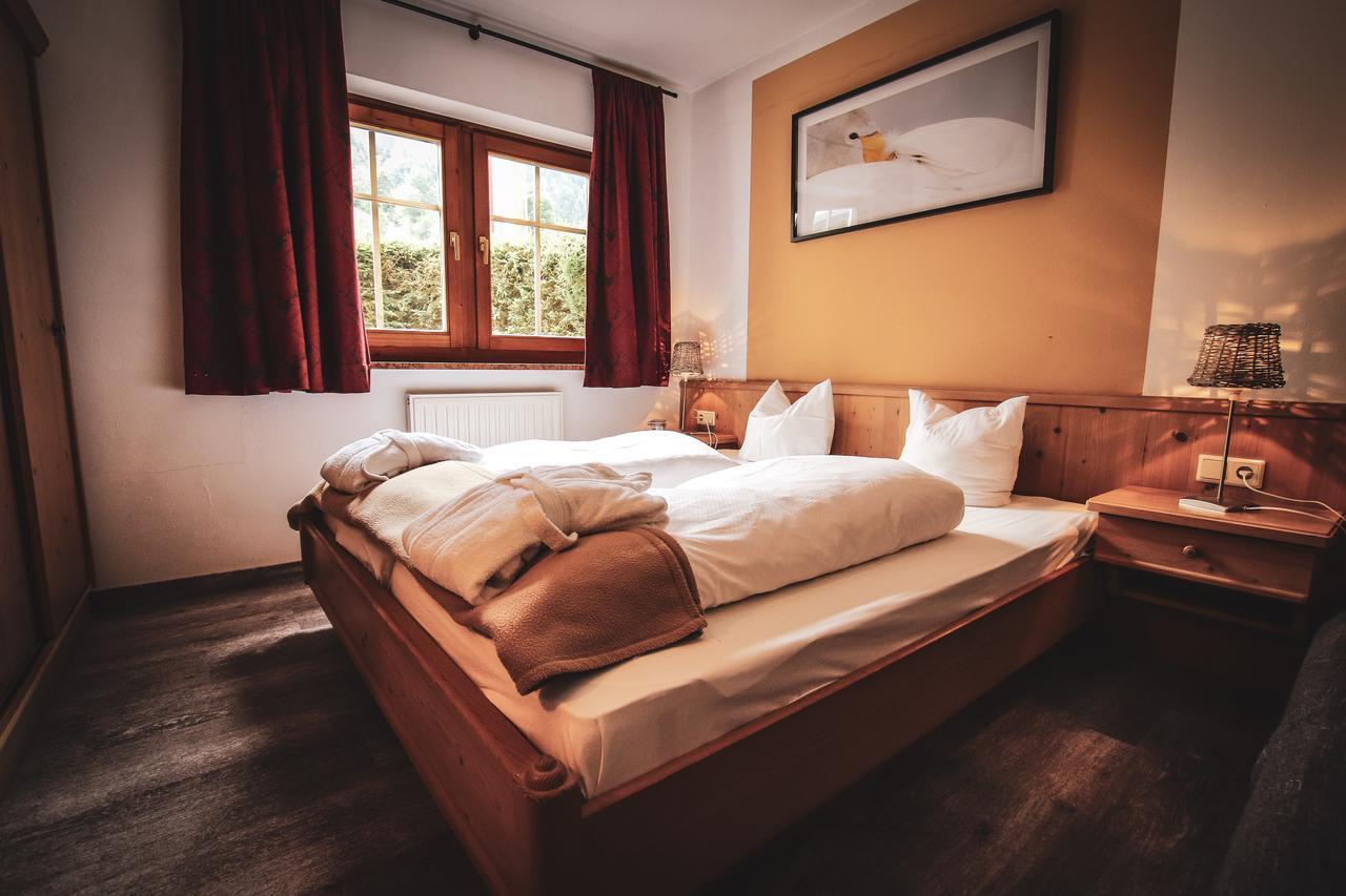Active By Leitner'S Hotel Kaprun Bagian luar foto